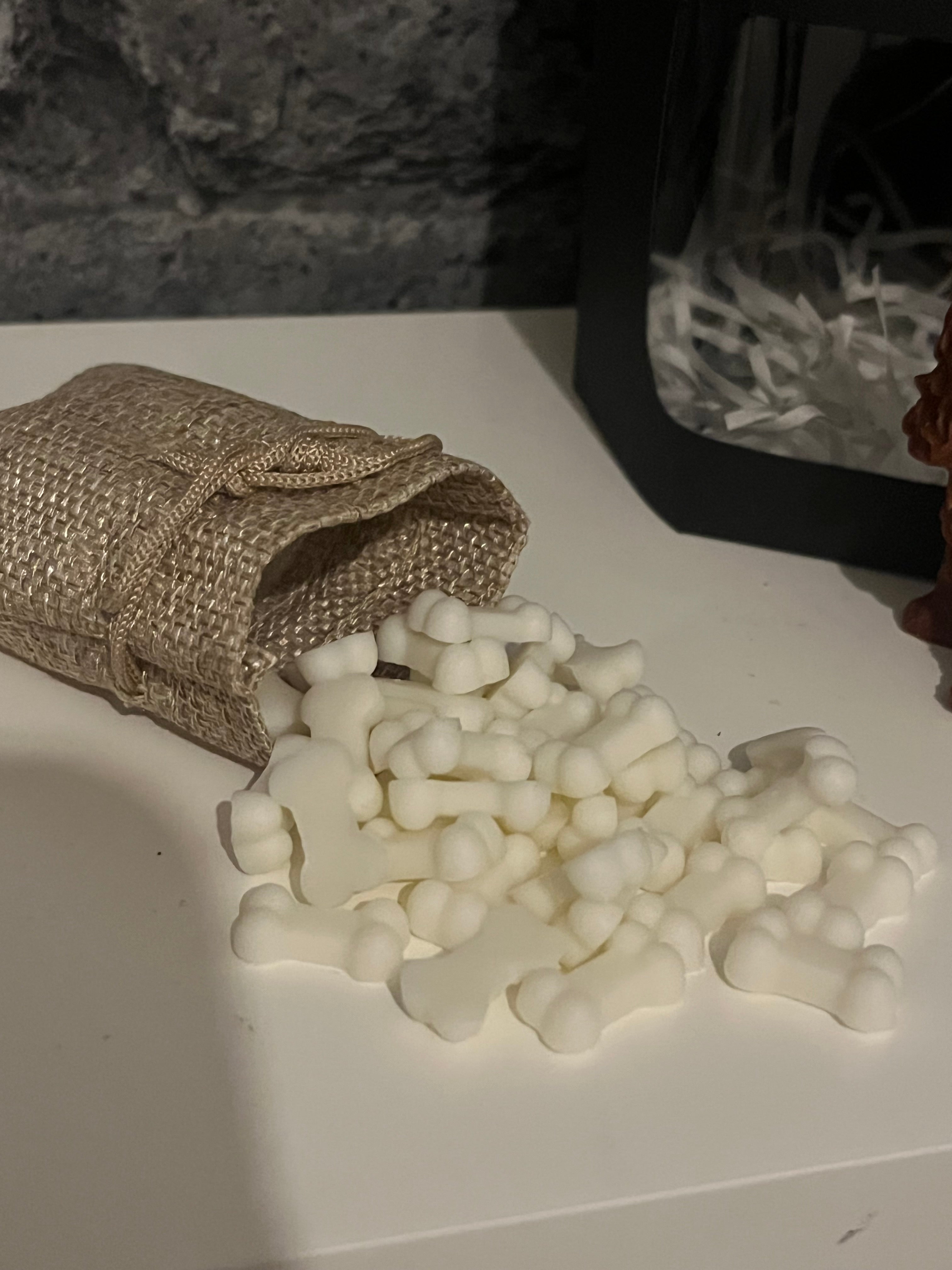 Vegan Highly Scented ‘Dog Pack’ Soy Candles & Wax Melts Set