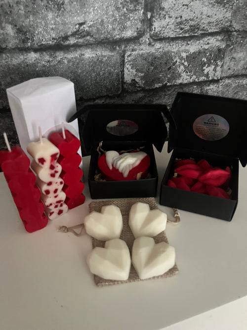 Valentines Romantic Vegan Highly Scented Candles & Soy Wax Melts Gift Set
